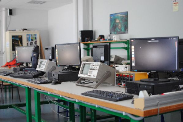 Filière STI2D option Systèmes d’information et numérique Filière STI2D option Systèmes d’information et numérique
