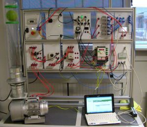 Débouchés pour titulaire du Brevet de Technicien Supérieur « Fluides Énergies Domotique » Débouchés pour titulaire du Brevet de Technicien Supérieur « Fluides Énergies Domotique »