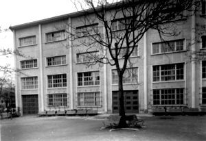 Le Lycée Raspail prend en 1987 la place d'un collège, dans le 14ème arrondissement